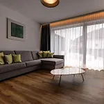 Moritz- Fine Living Nauders