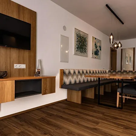 Moritz- Fine Living Nauders