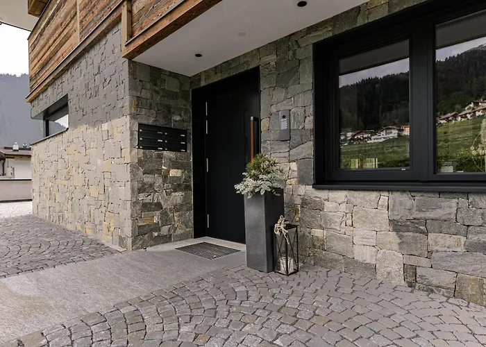 Moritz- Fine Living Nauders