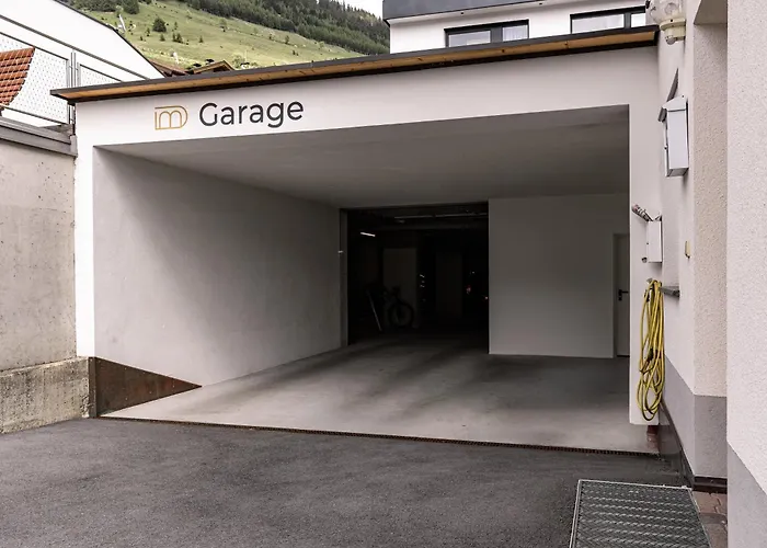 Moritz- Fine Living Nauders