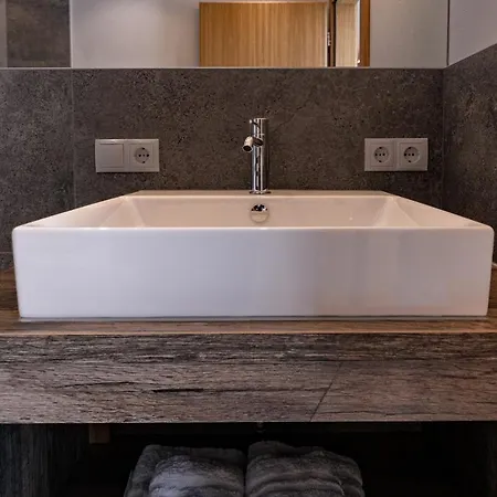 Moritz- Fine Living Nauders