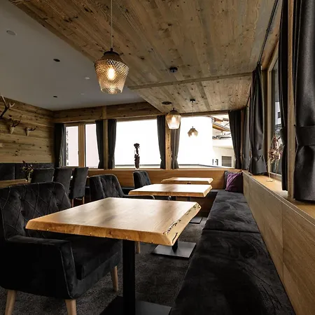 Moritz- Fine Living Aparthotel *