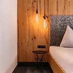 Ξενοδοχείο με διαμερίσματα Moritz- Fine Living