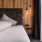 Ξενοδοχείο με διαμερίσματα Moritz- Fine Living