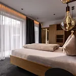 Ξενοδοχείο με διαμερίσματα Moritz- Fine Living 5*